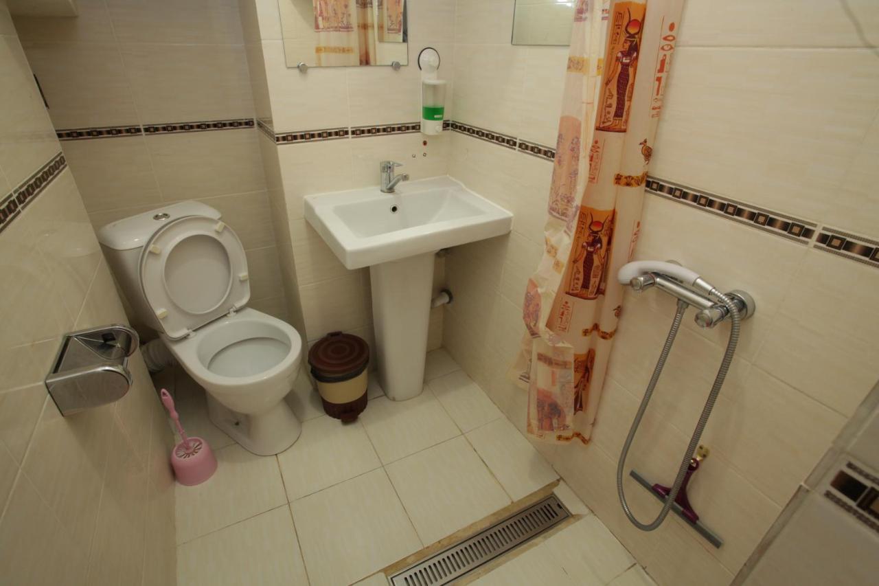 Sukhum City Mini Hotel ซุคุม ภายนอก รูปภาพ